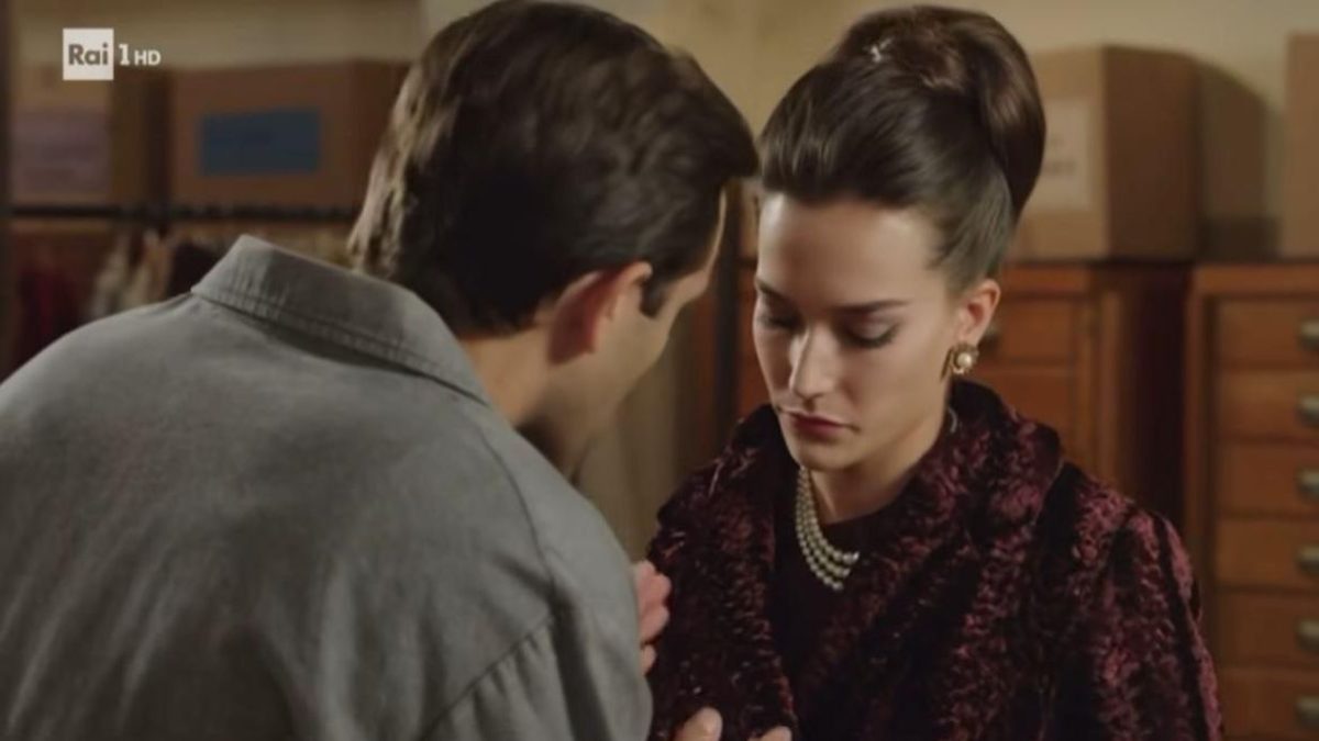 Il Paradiso, spoiler 17 febbraio: Lea affronta Guarnieri, Rita rischia di  essere scoperta