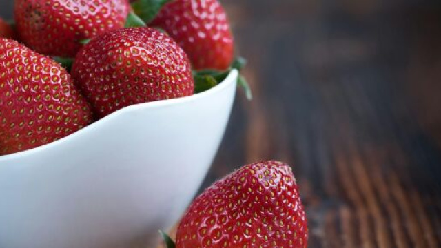 Alcune fragole © Foto pexels.com