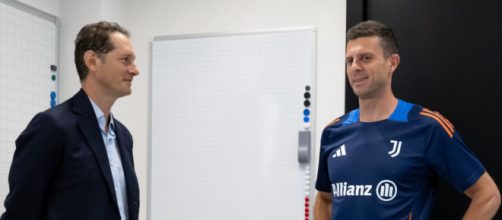 John Elkann, CEO di Exor e Thiago Motta, allenatore della Juventus. Foto © Juventus