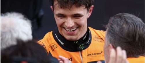 Lando Norris festeggia la vittoria del GP d'Australia 2025, il suo primo trionfo stagionale con la McLaren. © Screenshot sito F1.