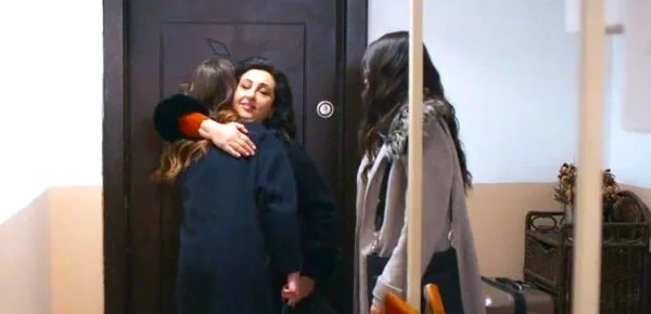 Yesim, Zelis e Ilknur Tradimento © Mediaset.