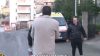 Troupe di Striscia la Notizia aggredita nel catanzarese con una damigiana di vetro