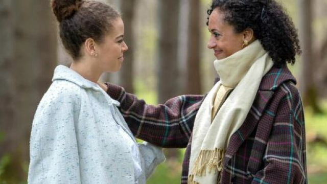 Nicole e la figlia Ana in una scena di © Tempesta d'amore