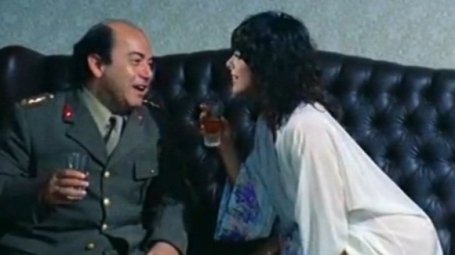 Nadia Cassini in un film con Lino Banfi © Wikimedia Commons