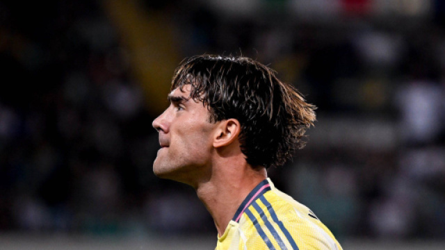 Dusan Vlahovic con la divisa della Juventus &copy; X