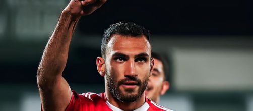 Vangelis Pavlidis con la maglia del Benfica © profilo Instagram vangelis_pavlidis
