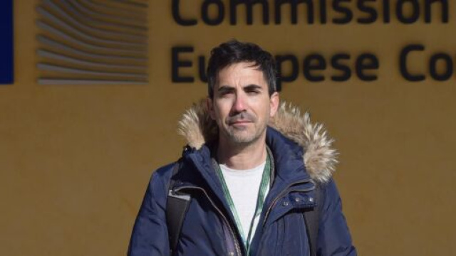 In foto presso la sede della Commissione europea © Sponziello