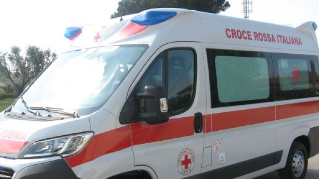 Ambulanza della Croce Rossa Italiana - © Wikipedia Commons