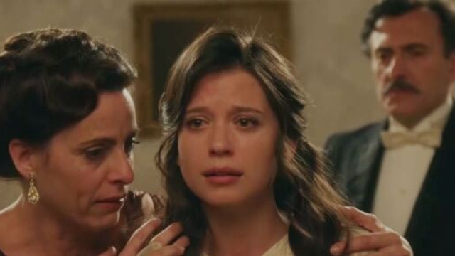Il personaggio di Martina in una scena de La Promessa © Rete 4.