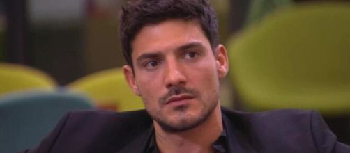 Lorenzo Spolverato in una scena del Grande Fratello © Mediaset