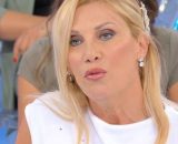 Sabrina Zago durante una puntata di Uomini e donne © Mediaset.