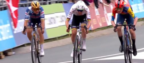 La vittoria di Skjelmose all'Amstel Gold Race - © Screenshot Eurosport
