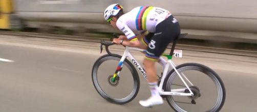 Tadej Pogacar all'Amstel Gold Race - © Screenshot Eurosport