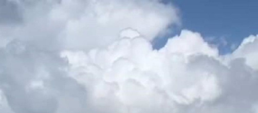 Nuvole e sprazzi di cielo sereno © Flavia Castellini