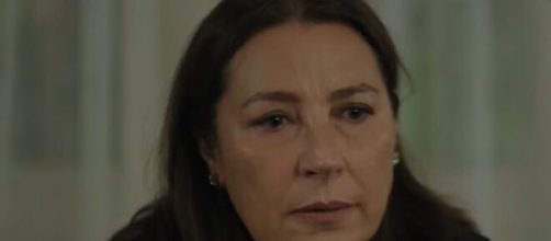 Guzide Yanersoy di Tradimento © screenshot Canale 5.