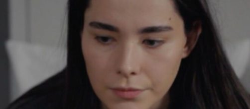 Oylum di Tradimento © screenshot Canale 5.