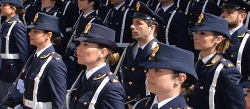 Poliziotti in servizio - © Polizia di Stato.