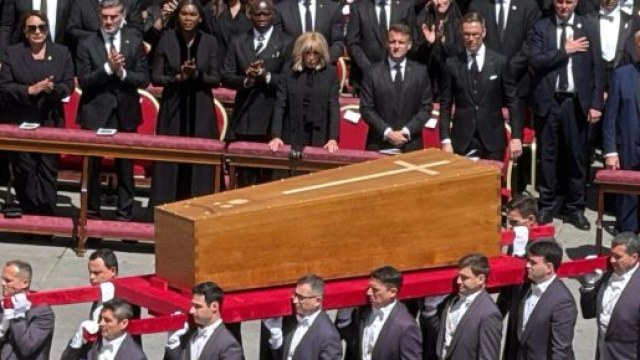 Un'immagine dal funerale di Papa Francesco - © screenshot Rai