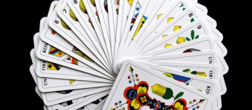 Mazzo di carte dei tarocchi - Foto © Pexels
