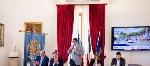 Un momento della presentazione dell'accordo sulla Flacca (foto tratta dalla pagina Facebook del Comune di Formia)