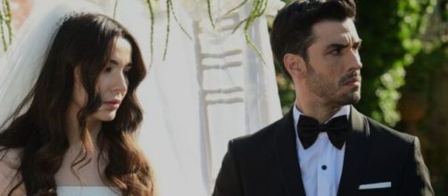 Oylum è Behram il giorno delle nozze © Mediaset.