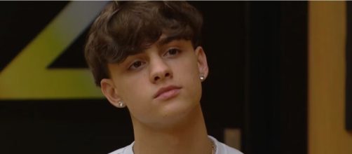 Il cantante Luk3 ad Amici © Mediaset.