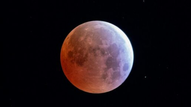 Luna piena nel firmamento - © Pexels