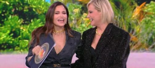 In foto Simona Ventura e Veronica Gentili © Mediaset.