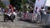 Ciclismo, moto taglia la strada a un corridore nello sprint della Liegi juniores (Video)