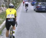 Wout van Aert in difficoltà al Giro d'Italia - © Screenshot Eurosport