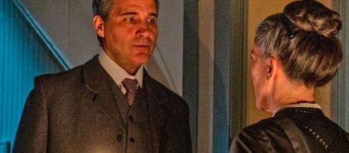 Gregorio e Petra di Tradimento – Screenshot © Canale 5.