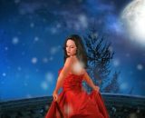 Donna in rosso con luna piena sullo sfondo - © Pixabay