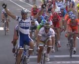 La vittoria di Petacchi nella tappa di Lecce del Giro 2003 - © Screenshot Eurosport