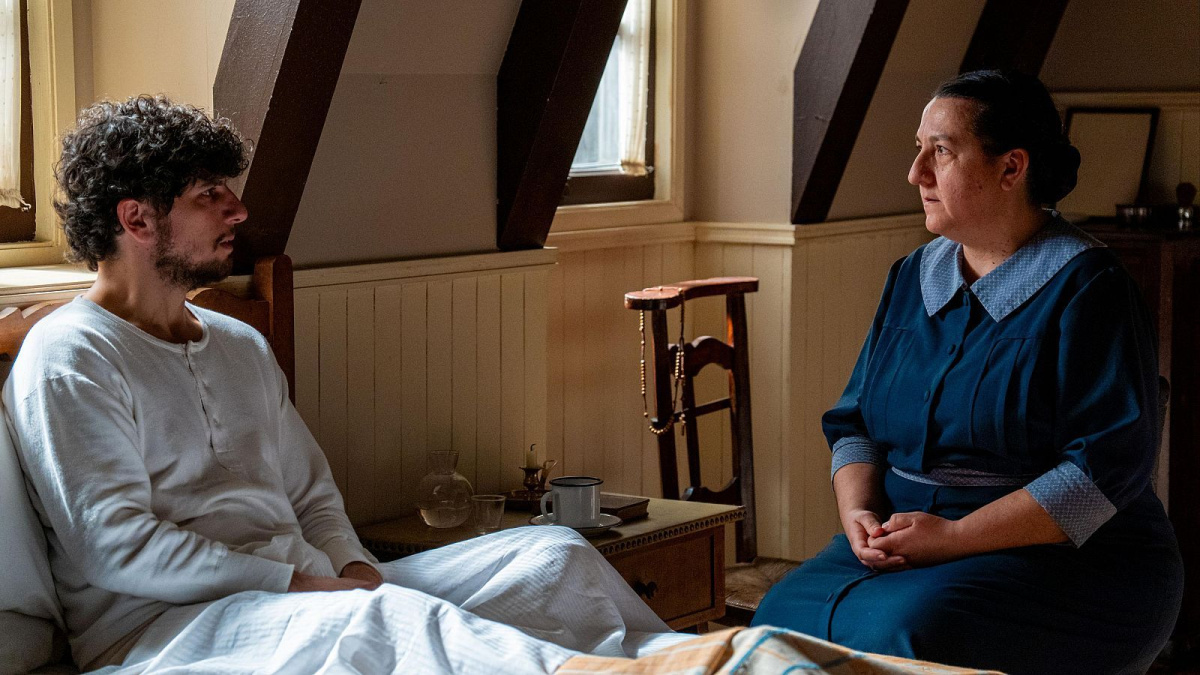 La Promessa puntate spagnole: Catalina si sposa in segreto, Tono scompare  dal casinò