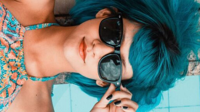 Ragazza in blu – © Immagine di Pixabay.
