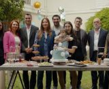 Il cast di Tradimento nell'ultima scena. Screenshot Aldatmak © Atv