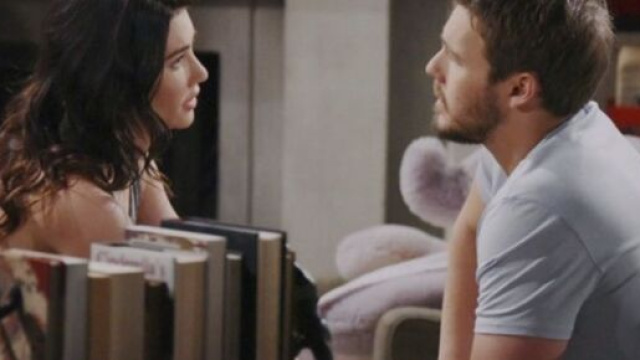 Liam e Steffy in una scena di Beautiful – © Canale 5.