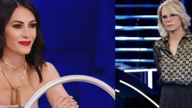 Deborah Lettieri e Maria De Filippi - screenshot &copy; Canale 5.