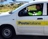 Portalettere di Poste Italiane al lavoro - © Poste Italiane