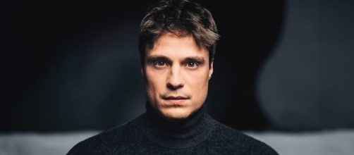 Flavio Gismondi tornerà a vestire i panni di Gianluca Palladini in Un posto al sole © Instagram official flaviogismondi
