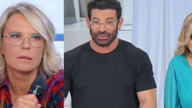 Maria De Filippi, Gianni Sperti e Tina Cipollari - screenshot © Canale 5.