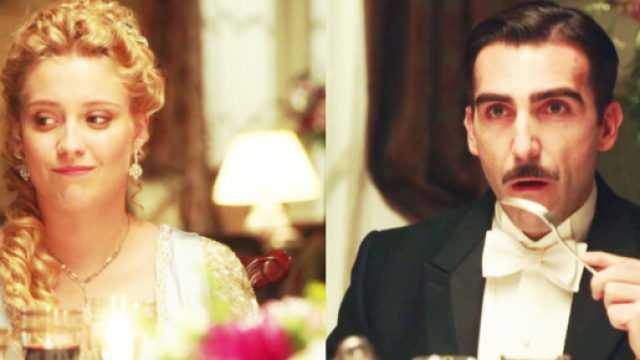 Jana e Lorenzo alla prima cena formale © La Promessa