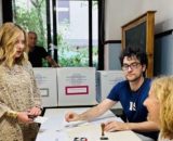 Giorgia Meloni si reca alle urne il giorno del referendum (© Youtube Corriere della Sera)