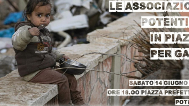 La locandina ufficiale della manifestazione 'Le associazioni potentine in piazza per Gaza', in programma a Potenza il 14 giugno.