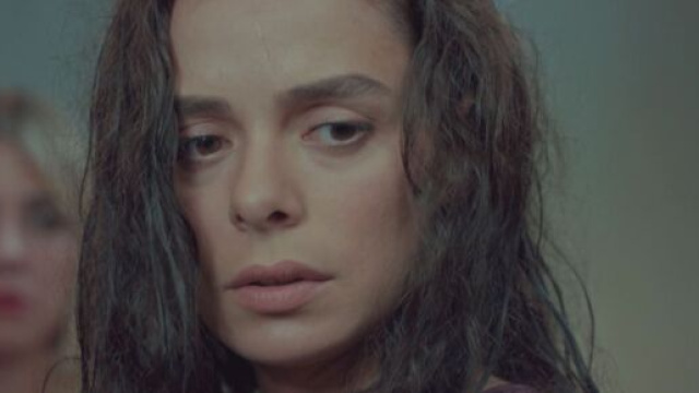 Bahar de La forza di una donna - Screenshot © Canale 5. Bahar de La forza di una donna - Screenshot © Canale 5.