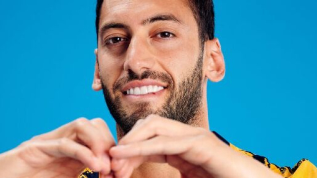 Il centrocampista Hakan Calhanoglu © FC Inter