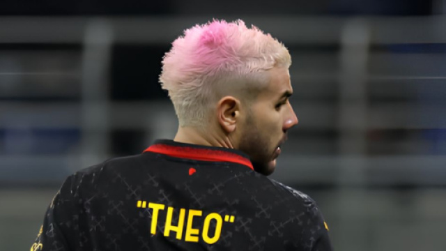 Theo Hernandez con la maglia del Milan © profilo Instagram theo3hernandez