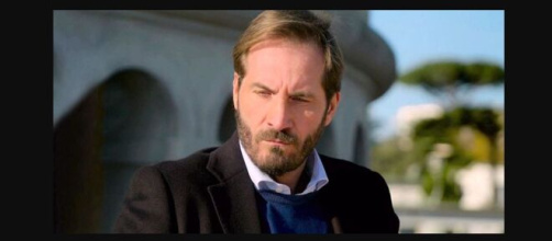 Alberto Palladini in una scena di Un posto al sole © Rai 3.