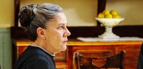 La Promessa, nuove anticipazioni spagnole: Petra cacciata dal palazzo, Romulo innamorato