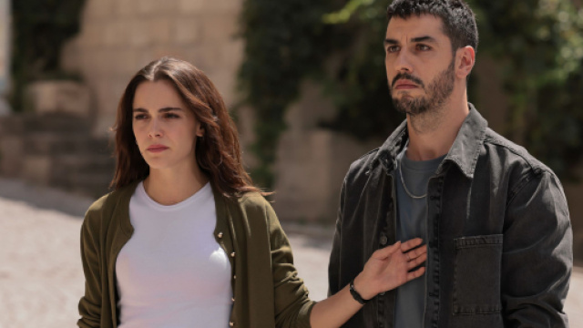 In foto Nuh e Melek de La notte nel cuore © Mediaset